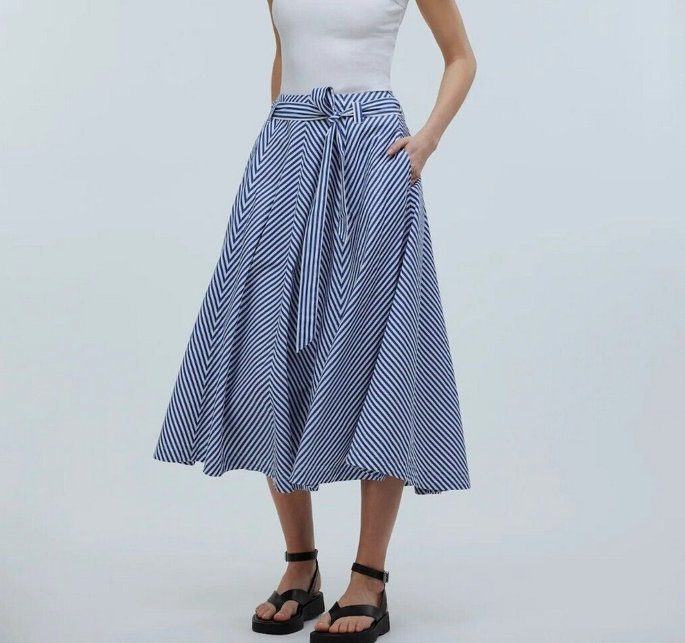 Madewell Poplin Flared Midi Skirt Size 00 in Stripe With Pockets